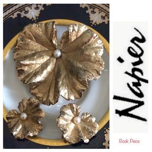 VTG NAPIER 925 Geranium Leaf Pearl Brooch Earrings
